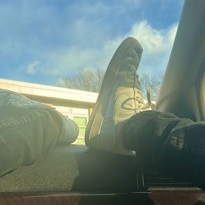 nike af1 hella creases but still white